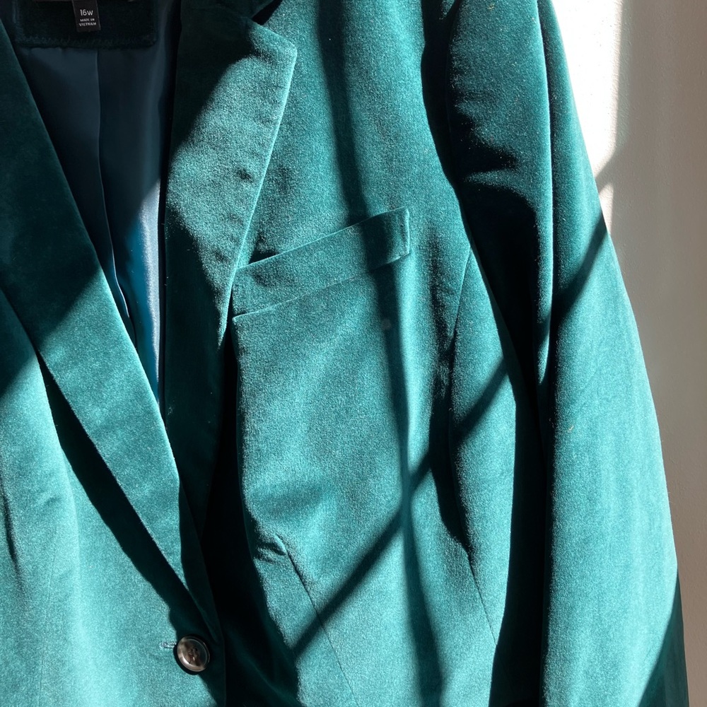 Talbots | Classic Green Velvet Suit Jacket - Picture 6 of 9